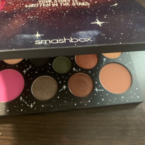 ✨ Host Pick ✨ Smashbox eyeshadow palette - Picture 2 of 5
